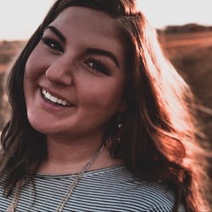 Meet your Posher, Kayla